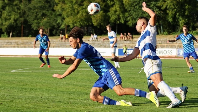 Futbal PFK Piešťany verzus ŠK 1923 Gabčíkovo skončil bezgólovou remízou