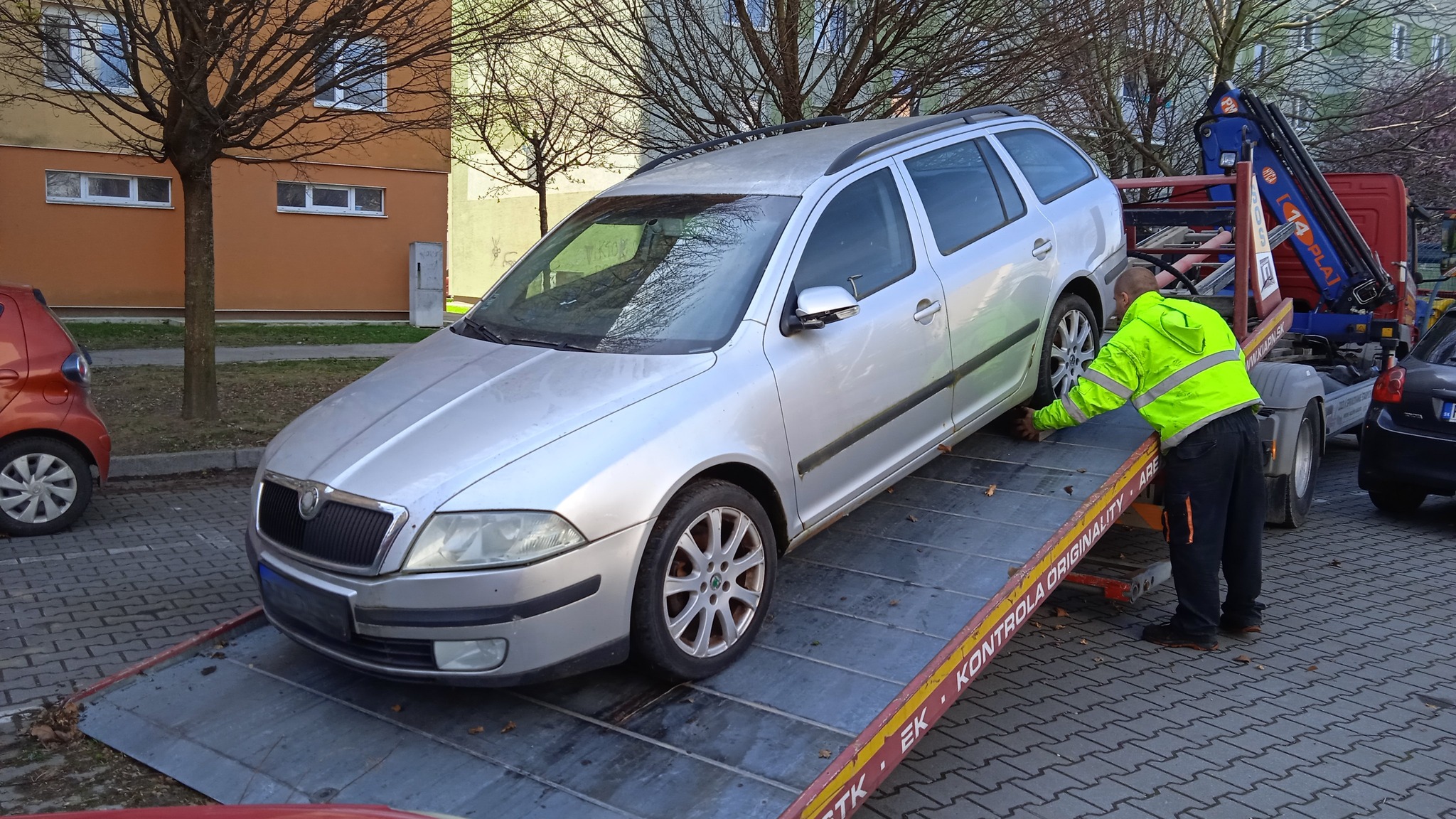 Odstraňovanie autovrakov a dlhodobo odstavených vozidiel Piešťany