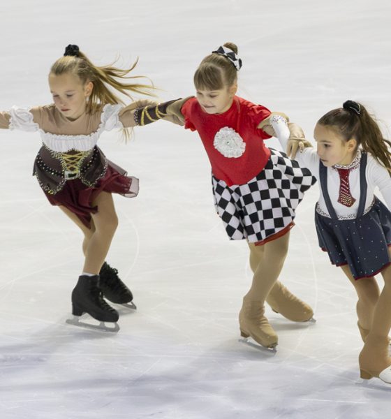 Krasokorčuliarky Skating Club Piešťany počas Vianočného predstavenia